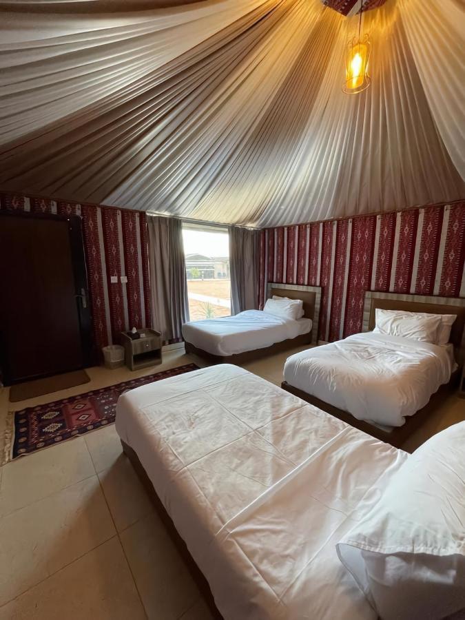 Hotel مخيم جبل بردى Jabal Burdah Camp Wadi Rum Exteriér fotografie